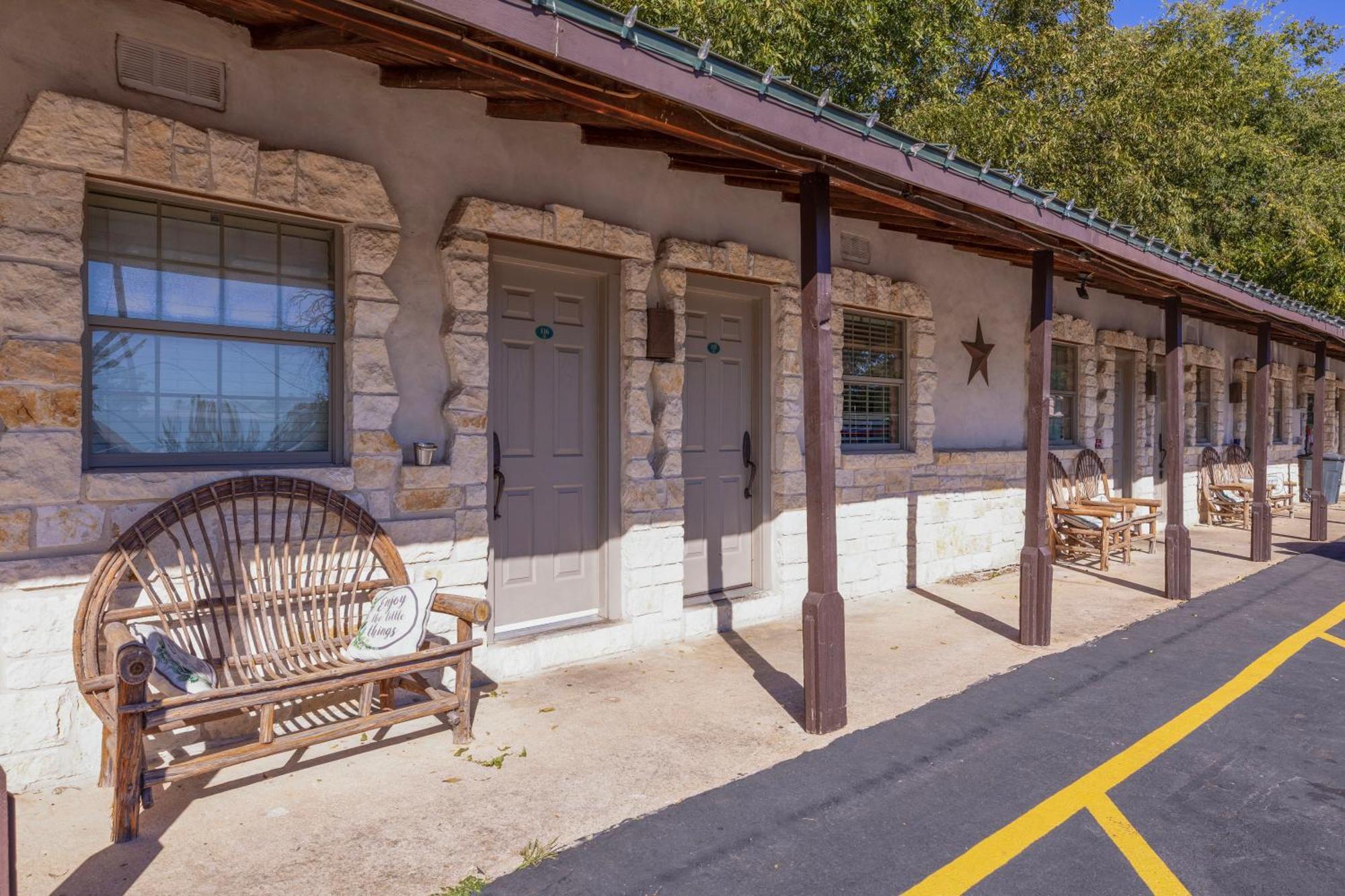 Country Inn Motel Fredericksburg Eksteriør bilde