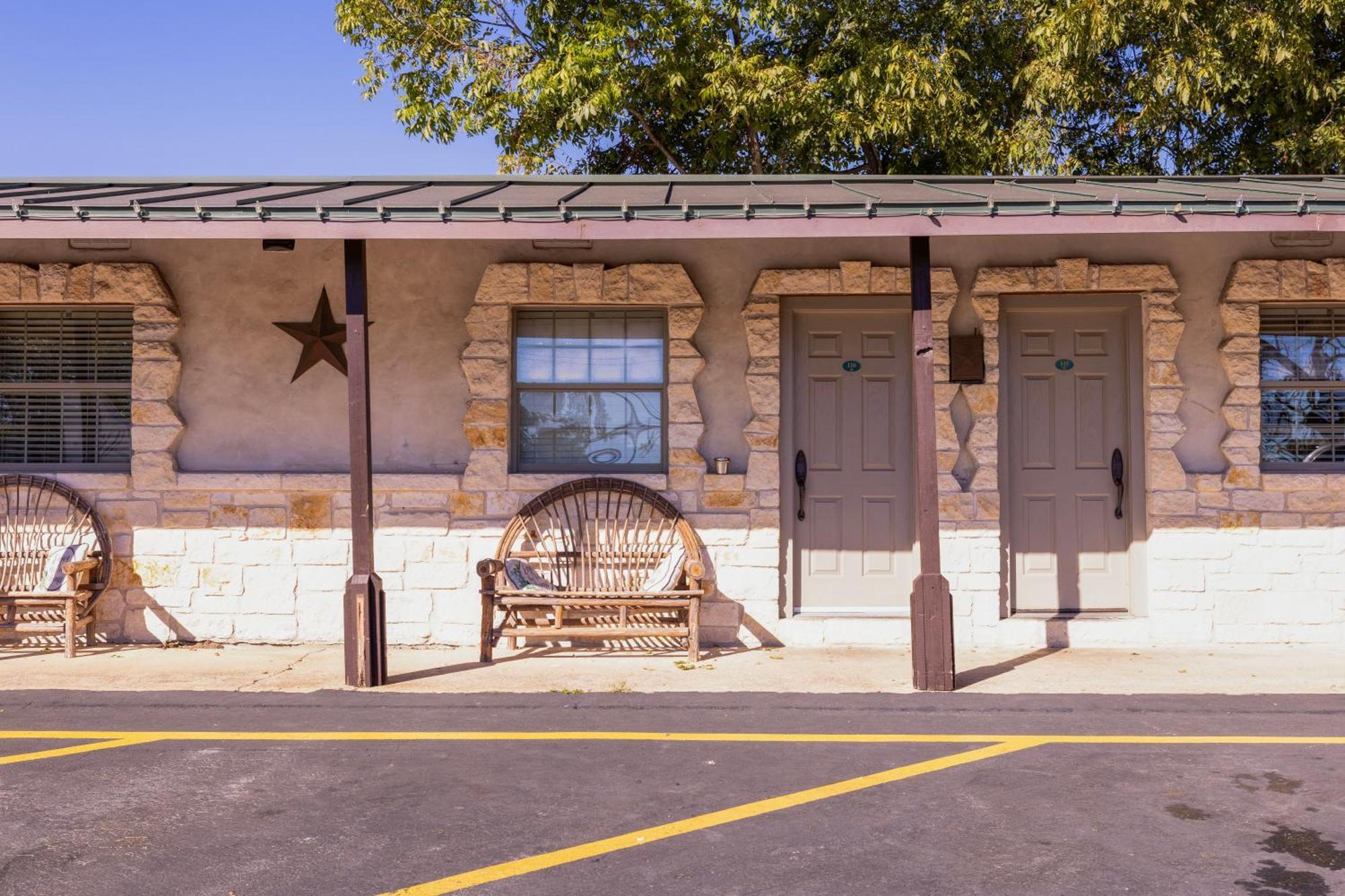 Country Inn Motel Fredericksburg Eksteriør bilde